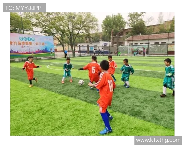 小法足球的魅力与技术解析如何在场上展现个人风采与团队配合